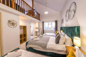 Centralised Admiralty Terrace with FREE PARKING by Prescott Apartments